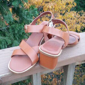 Everlane camel chunky heel sandals sz 10 NEW